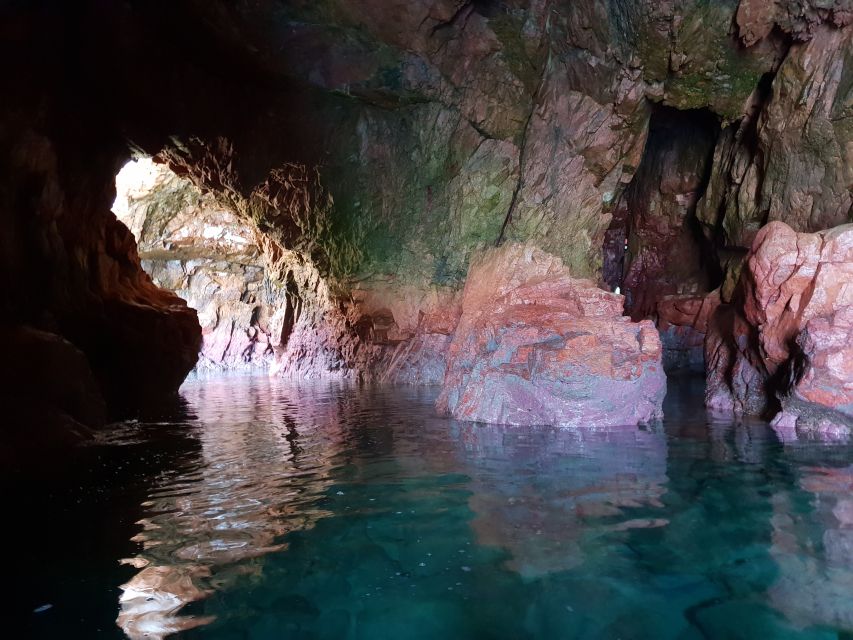 Peniche: Berlengas Roundtrip and Glass-Bottom Boat Cave Tour - Meeting at Peniche harbor