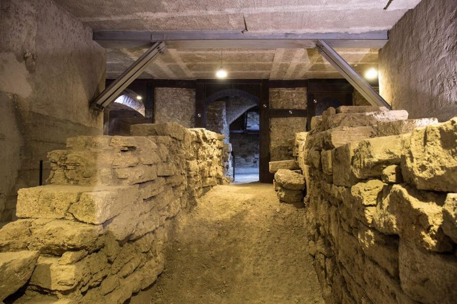 Perugia: Entry Ticket and Guided Tour of Perugia Underground - What You Actually See Beneath Saint Lawrence Cathedral