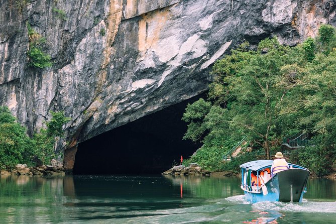 PHONG NHA CAVE- PARADISE CAVE FULL DAY FROM DONG HOI or PHONG NHA - The morning ride from Dong Hoi or Phong Nha