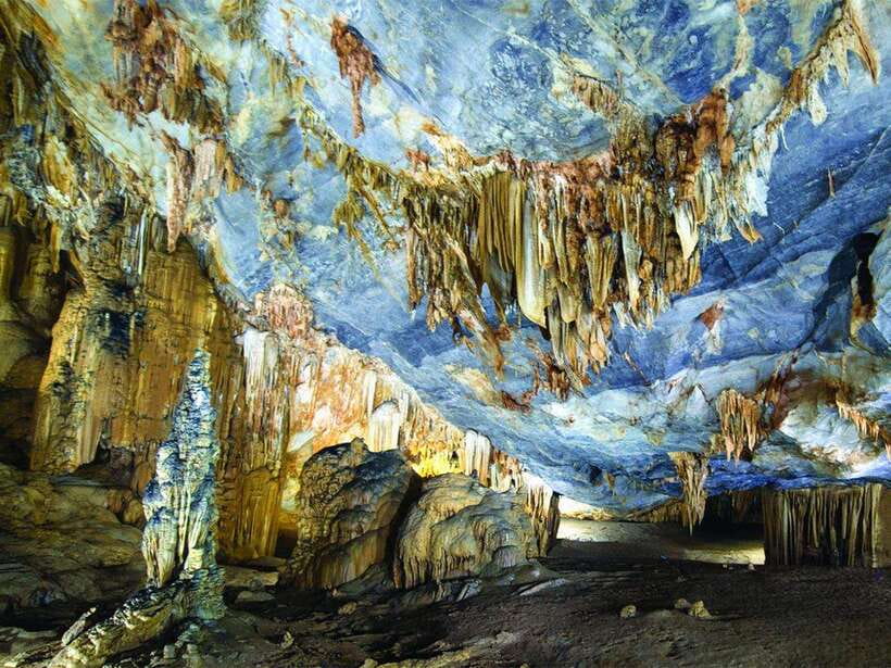 Phong Nha/Dong Hoi: Phong Nha Cave and Paradise Cave Tour - Paradise Cave: a grand dry cave with a little effort first