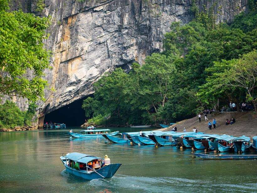 Phong Nha/Dong Hoi: Phong Nha Cave and Paradise Cave Tour - Local lunch in Phong Nha National Park