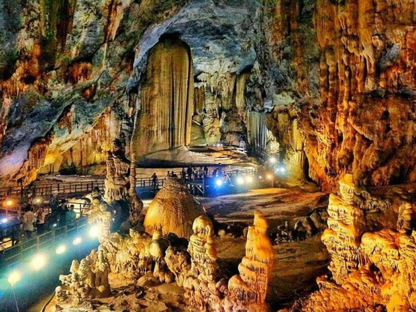 Phong Nha/Dong Hoi: Phong Nha Cave and Paradise Cave Tour - The Son River ride into Phong Nha Cave