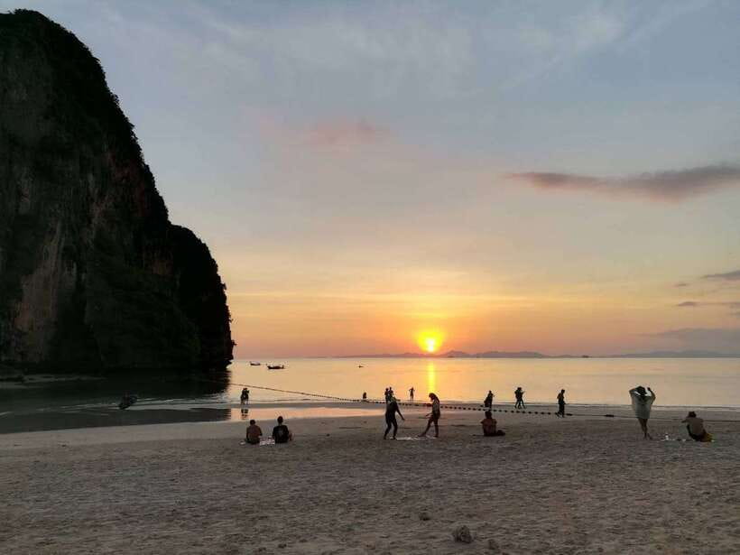 Phranang Cave Sunset with BBQ dinner & Plankton Tour - Should you book the Phra Nang plankton tour?