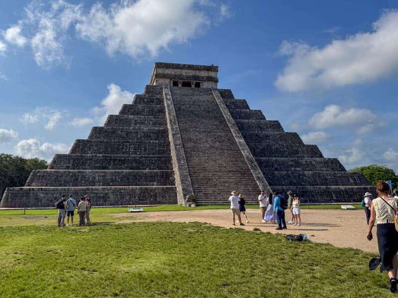Playa del Carmen: Chichen Itza, Valladolid, Cenote & Buffet - Who should book this experience?