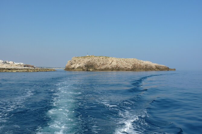 Polignano a Mare boat tour emotions, caves, diving and appetizers - Starting at San Vito instead of central Polignano