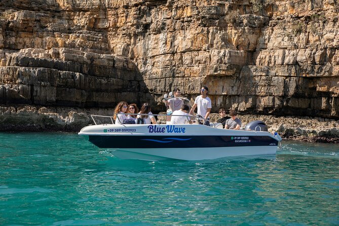 Polignano a Mare: Boat Tour of the Caves - Small Group - Grotta Palazzese from the water