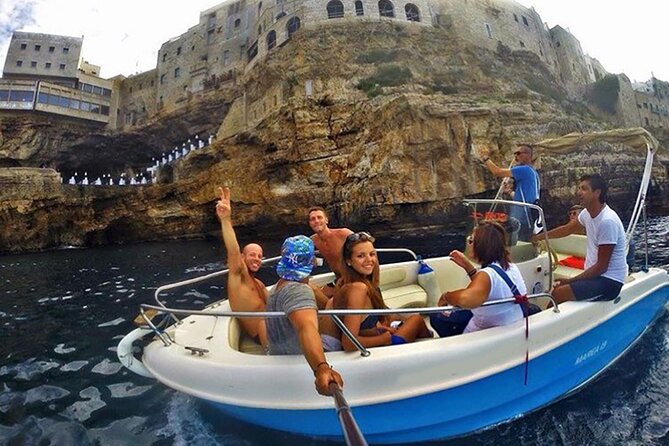 POLIGNANO BY BOAT: amazing sea caves and free drinks! - Why Polignano’s coast deserves a boat trip