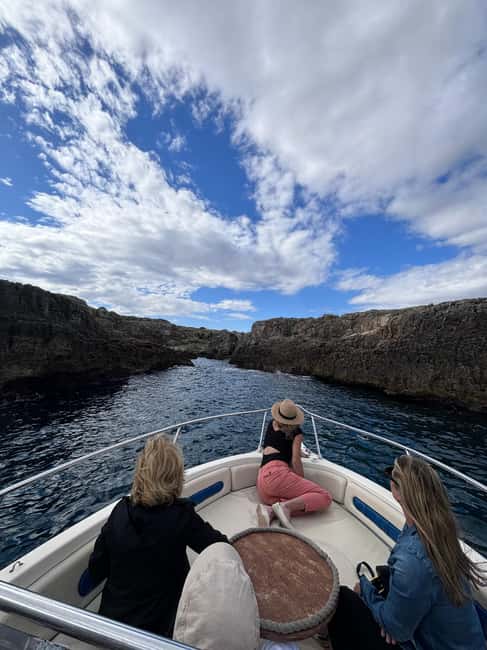 Polignano: Guided Coastline & Caves Cruise with Swim Break - Grotta dellArcivescovado and Grotta Palazzese