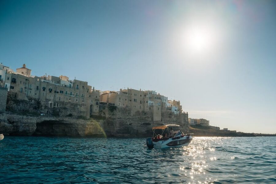 Polignano Sea Caves: Boat Tour with Snorkeling & Aperitif - What the guides add