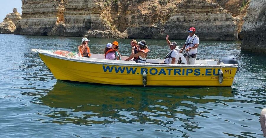 Ponta da Piedade:Express grotto tours - Entering the sea caves at Ponta da Piedade