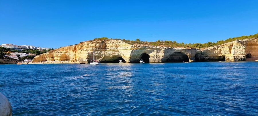 Portimão: Benagil Caves and Coast Boat Tour with Swim Stop - Key points to know before you book