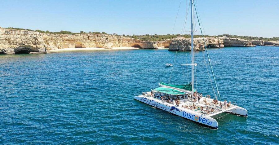Portimao: Benagil Caves & Coastline Cruise - Seeing Algar de Benagil without entering the cave
