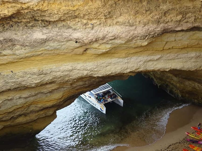 Portimão: Benagil Caves & Golden Coast Eco Catamaran Tour - A quiet start from Portimão Marina