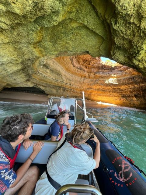Portimao: Boat trip to the Benagil Cave - Alfanzina Lighthouse marks the approach to Benagil