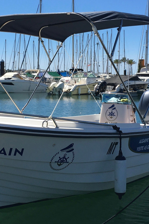 Portimão: Caves, Benagil and Algarve Coastline Boat Tour - How the 2.5-hour schedule feels