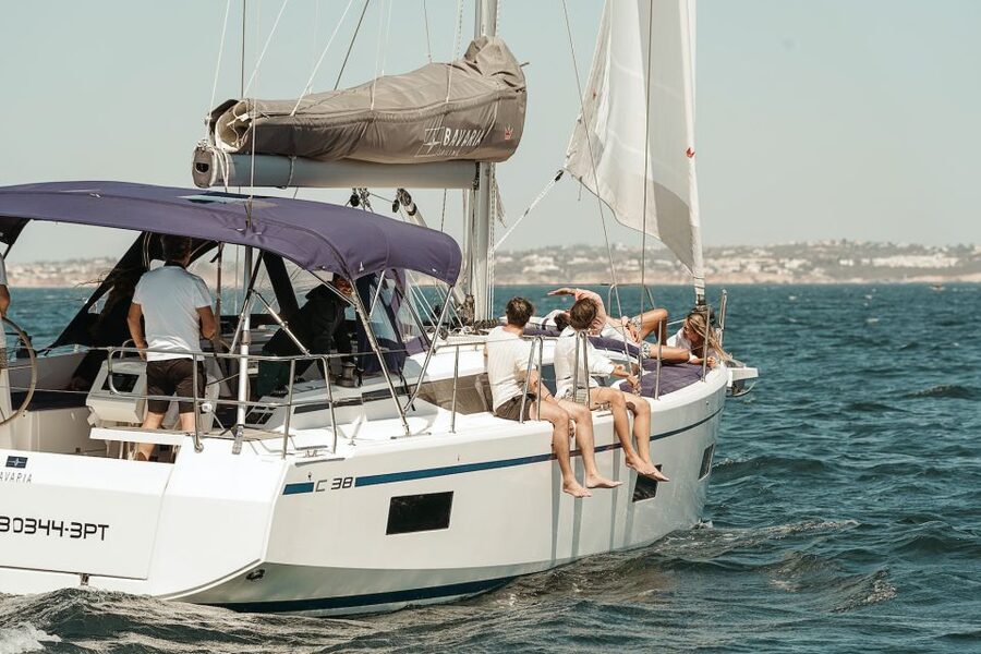 Portimao: Half-Day Sailing Yacht Cruise to the Benagil Caves - Swimming and paddleboarding from the yacht