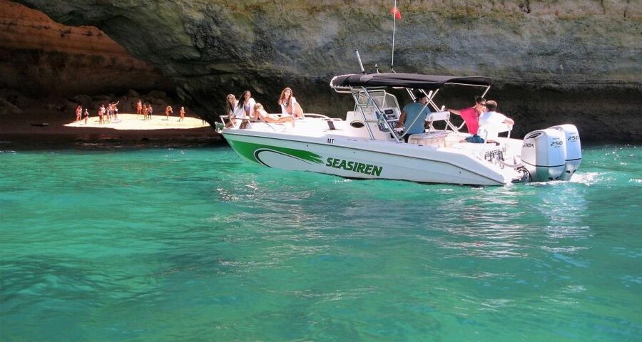 Portimão: Private Benagil Cave Boating Tour - The 30-minute stop: swim, snorkel, paddle, or rest