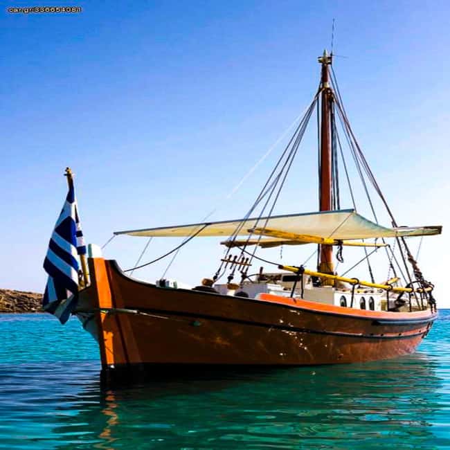 Pounta: A boat trip to the Pirate Cave - The Tripiti Sea Cave and the pirate stories