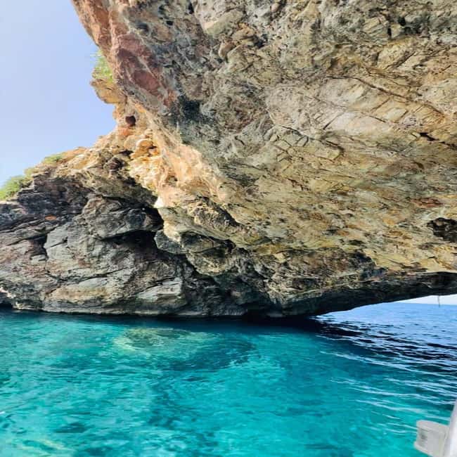 Pounta: A boat trip to the Pirate Cave - Should you book it?