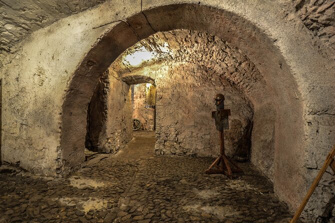 Prague Ghosts, Legends, Medieval Underground and Dungeon Tour - Fifteen minutes in the candlelit dungeon