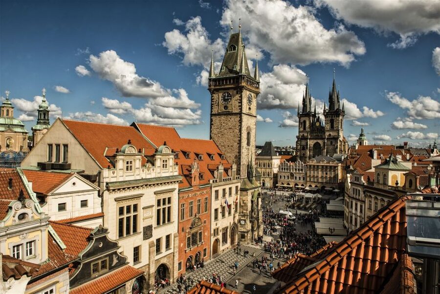 Prague: Medieval Underground Guided Tour - Why the guide makes or breaks the visit