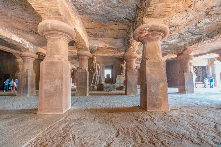 Private Elephanta Caves: Private Half-Day Tour from Mumbai - Inside the main Shiva Cave