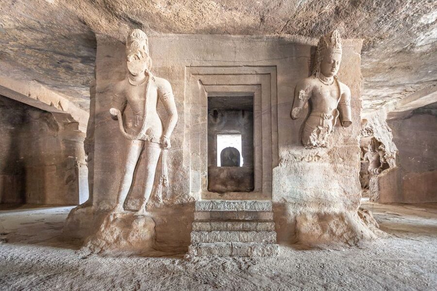 Private Elephanta Caves: Private Half-Day Tour from Mumbai - Hindu and Buddhist meaning, explained at your pace