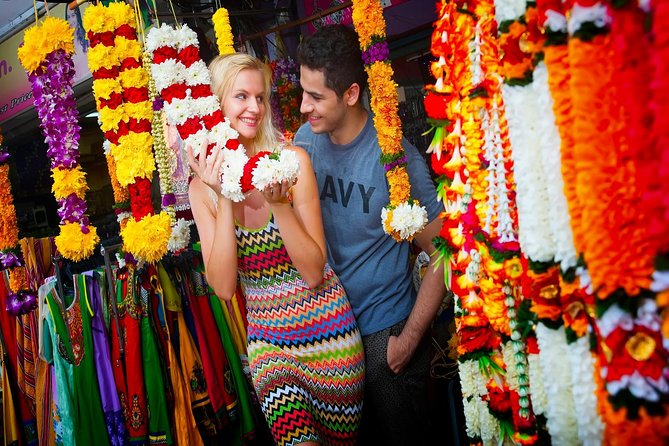 Private Half-Day Batu Caves and Cutural Tour in Kuala Lumpur - Chinatown, food stalls, and a short city stop