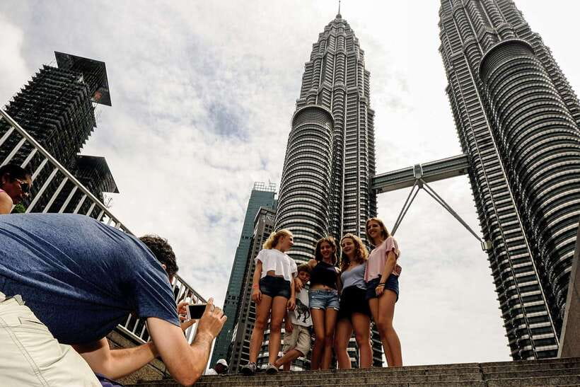Private KL City Tour with Petronas Twin Towers & Batu Caves - Key points to know before booking