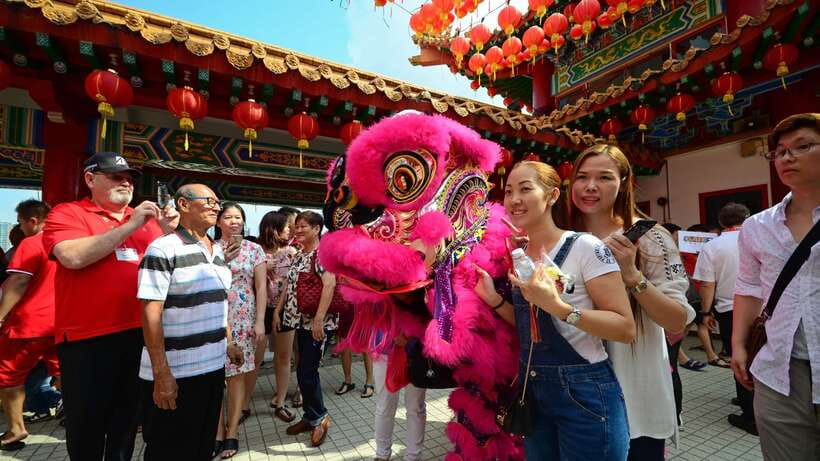 Private KL City Tour with Petronas Twin Towers & Batu Caves - Thean Hou Temple adds another cultural layer