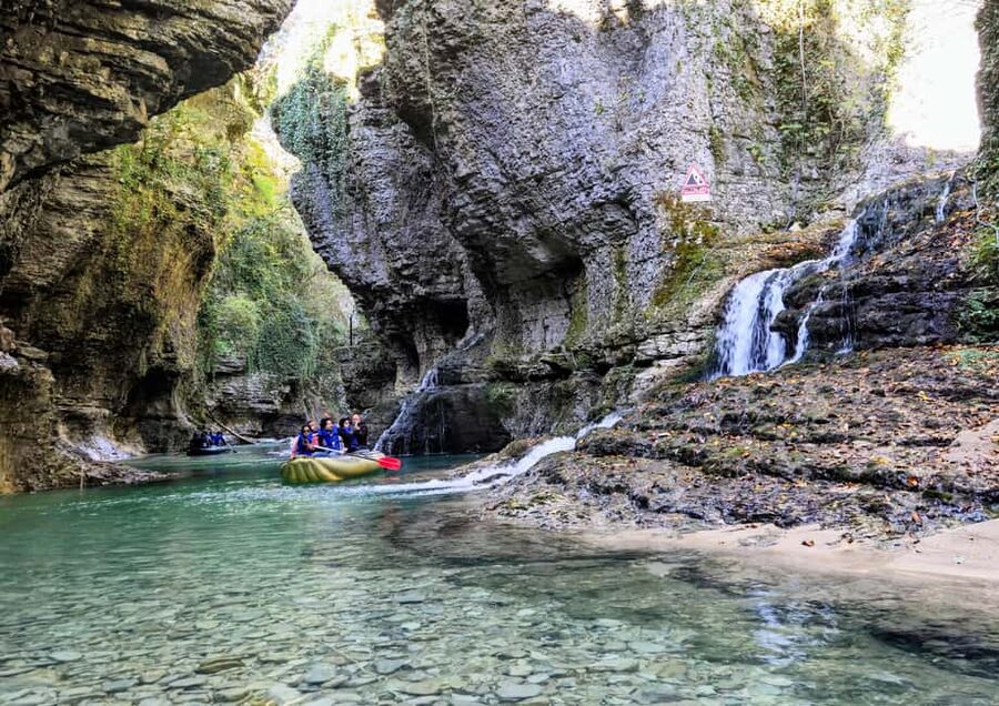 Prometheus Cave, Martvili & Okatse Canyon from Kutaisi - Lunch in Tskaltubo and the rhythm of the day