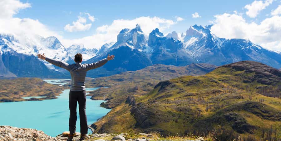 Puerto Natales: Full Day Torres del Paine + Milodon Cave - Sarmiento Lake and the first big views