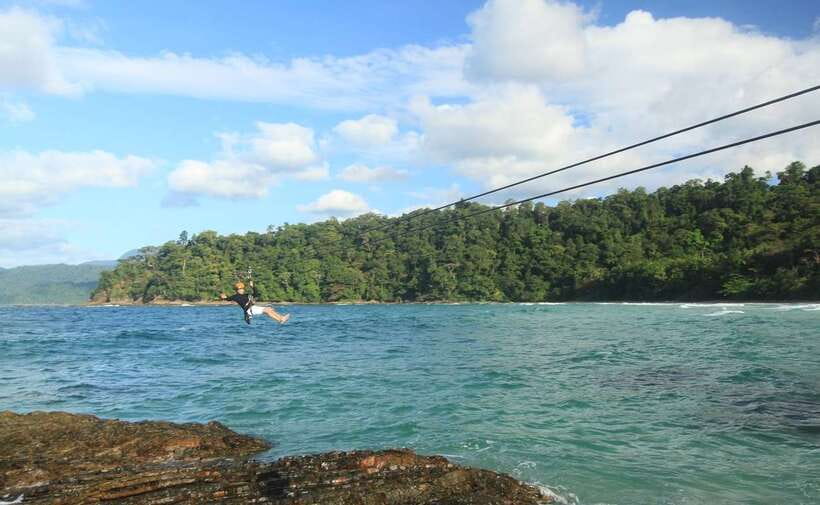 Puerto Princesa: Underground River, Zipline, Paddleboat Tour - The 90-minute road to Sabang