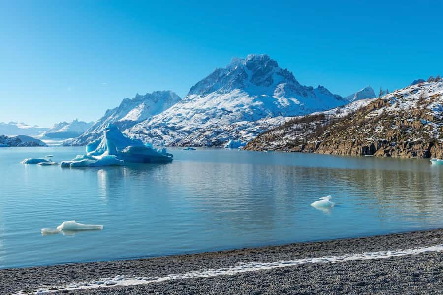 Punta Arenas: Full Day Torres del Paine + Milodon Cave - Guides, languages, and group comfort