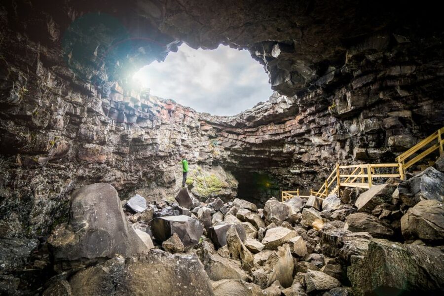 Reykjavik: Lava Cave, Hot Springs, Horses & Waterfalls Tour - Hraunfossar is the visual high point above ground