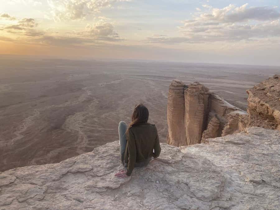 Riyadh Edge of The World and Bat Cave Visit by Bus - Key points to know before you go