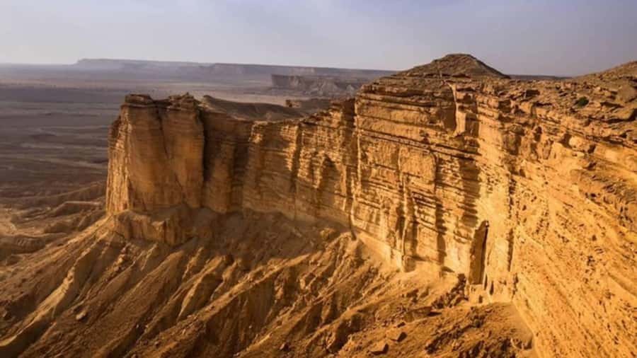 Riyadh Edge of The World and Bat Cave Visit by Bus - What the $50 price really covers