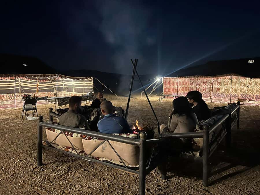 Riyadh: Edge Of The World and Bats Cave Tour by 4x4 - What the $45 price gets you