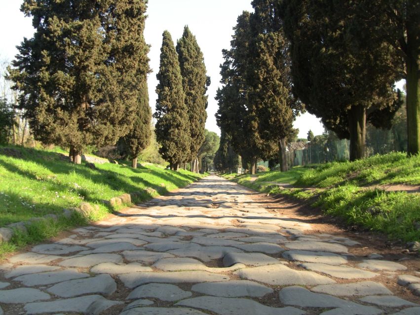 Rome: Appian Way and Catacombs VIP Tour with Hotel Pickup - How the private transport changes the experience