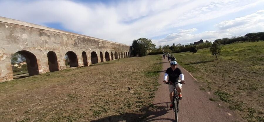 Rome: Appian Way, Aqueducts, & Catacombs E-Bike Guided Tour - Going underground in the catacombs