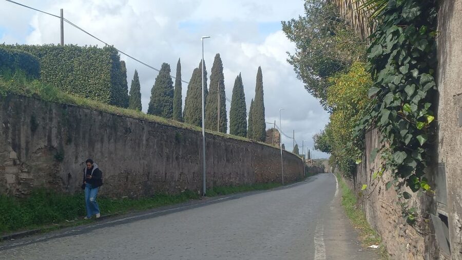 Rome: Appian Way Golf Cart Tour with Roman Catacombs Entry - Entering the Roman catacombs