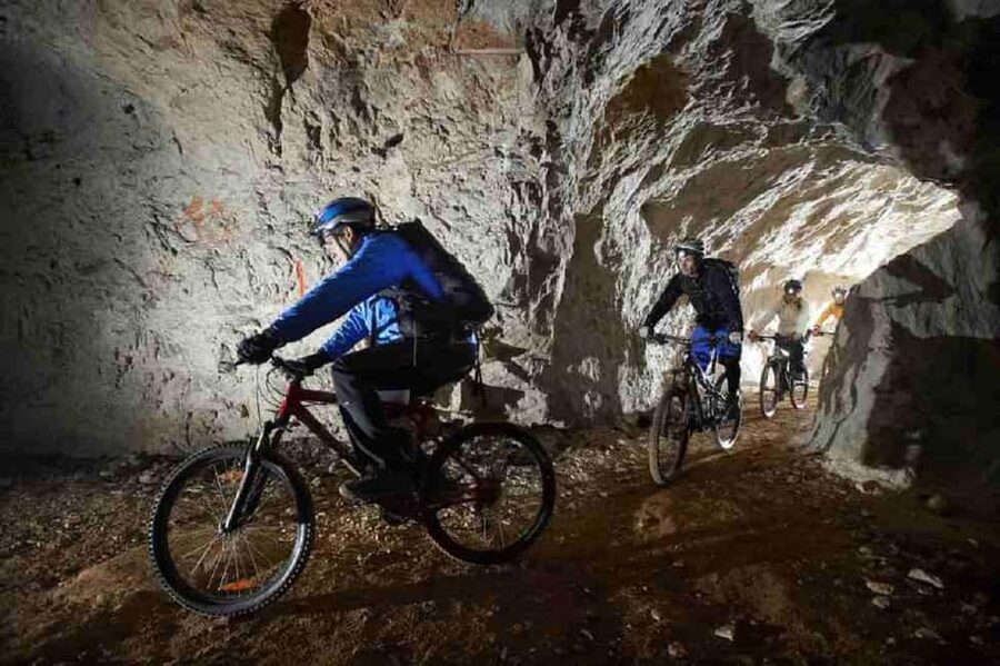 Rome: Appian Way Underground Catacombs Bike Tour with Lunch - Who should book this Rome e-bike tour