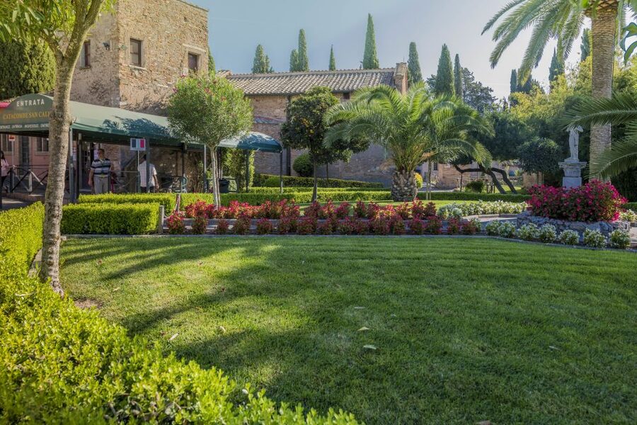 Rome: Catacomb of St. Callixtus and Appian Way Guided Tour - Key points at a glance