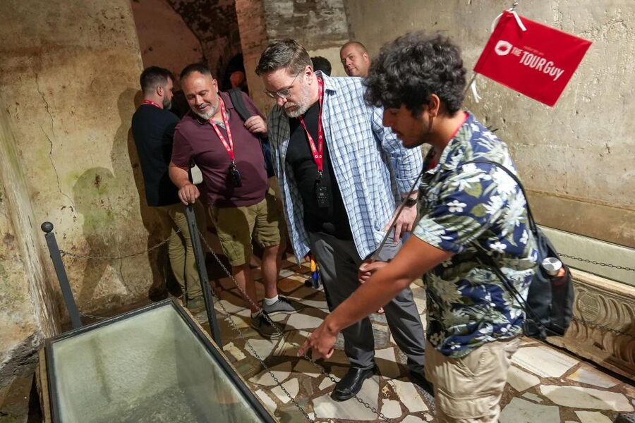 Rome: Catacombs and Capuchin Crypt Guided Tour with Transfer - Below ground at the Christian cemeteries