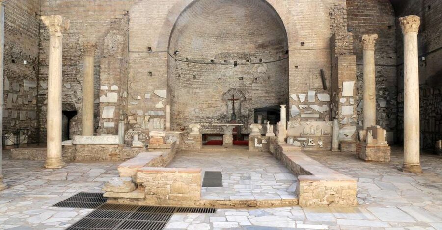 Rome: Catacombs of Domitilla Entry Ticket & Guided Tour - Why a small group improves the visit