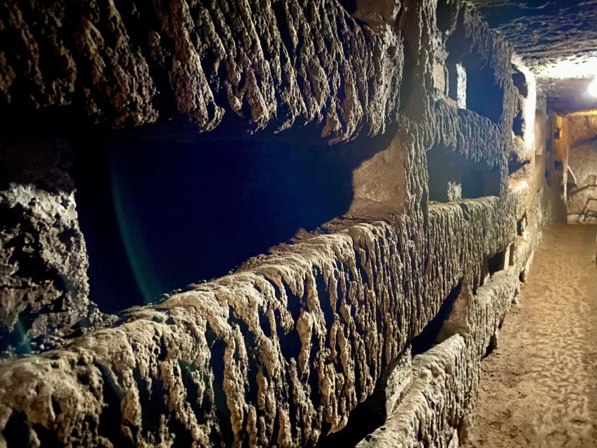 Rome: Catacombs & St Clement's Underground Semi-Private Tour - What the guide adds to the experience