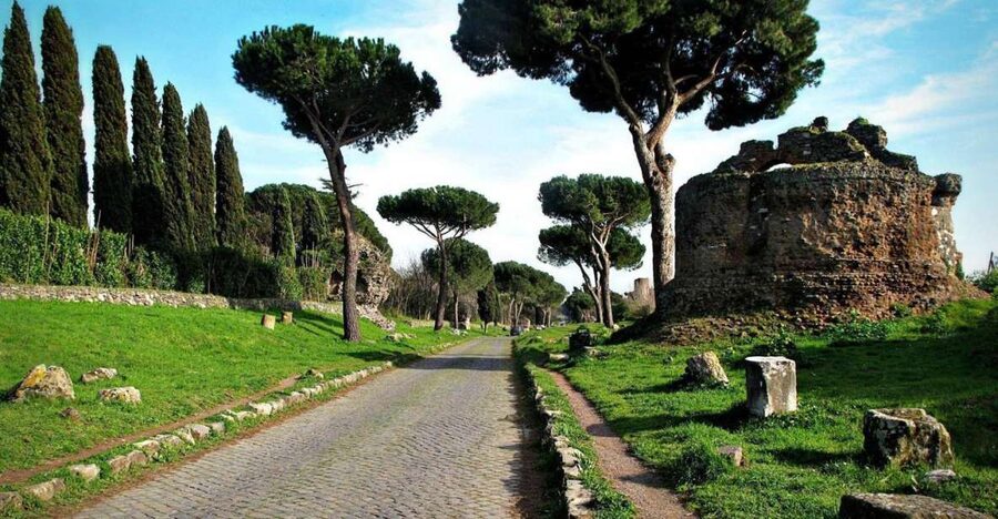 Rome: Catacombs Underground Tour, Ticket, and Transfer - Choosing between three Roman catacombs