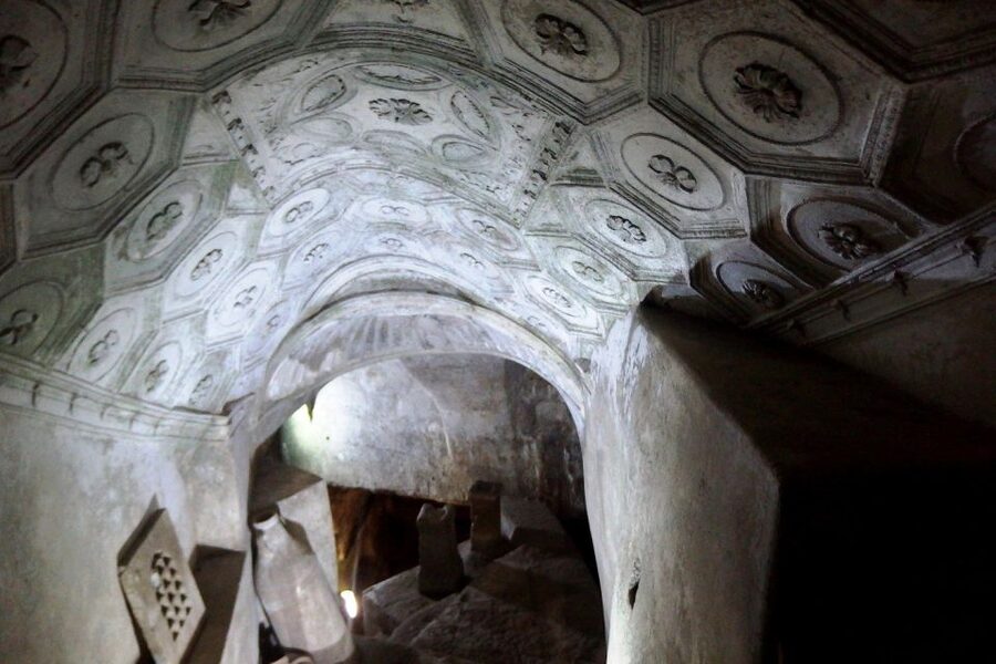 Rome: Catacombs Underground Tour, Ticket, and Transfer - Why the guide matters in a 40-minute visit