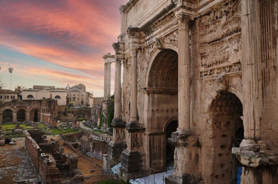 Rome: Colosseum Tour with Underground and Arena Floor Access - First-level views and the Colosseum story