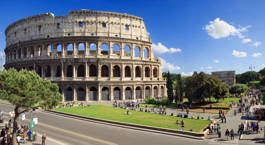 Rome: Exclusive Colosseum Underground and Roman Forum Tour - Eighty minutes among the Roman Forum ruins